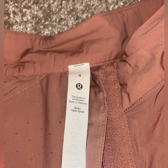Lululemon light weight jacket size 4 - Picture 2 of 2
